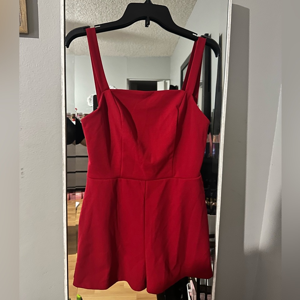 Elegant Red Sleeveless Dress